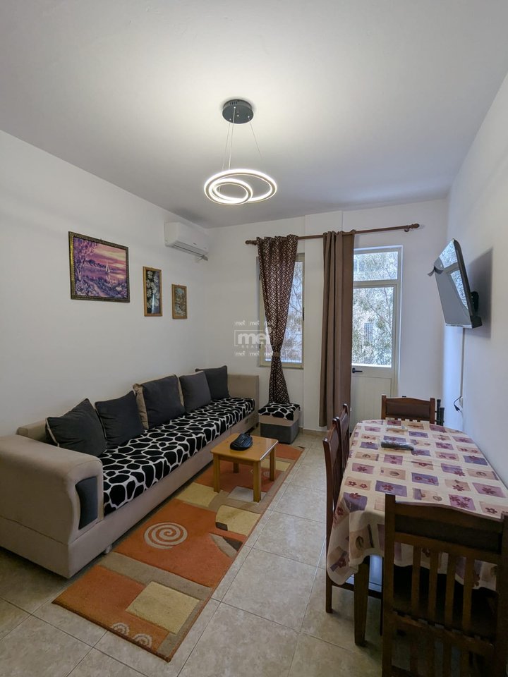 JEPET ME QIRA APARTAMENT 1+1