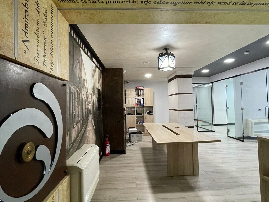 JEPET ME QIRA AMBJENT BIZNESI DUPLEX NE VOLLGA !