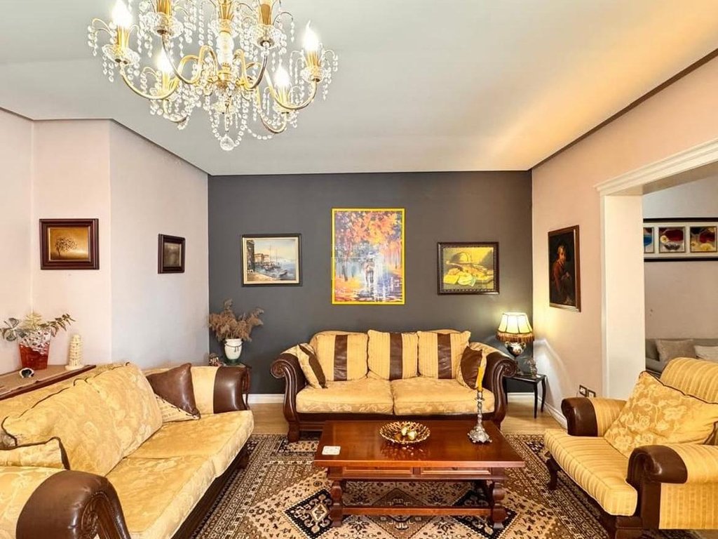 JEPET APARTAMENT ME PAMJE DETI NE VOLLGA !