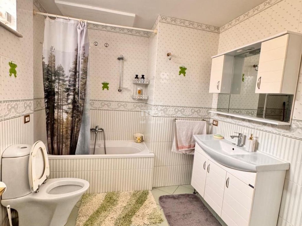 JEPET APARTAMENT ME PAMJE DETI NE VOLLGA !