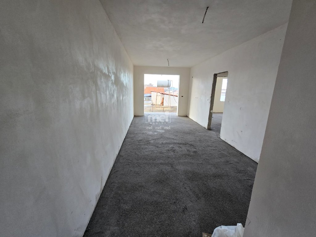 SHITET APARTAMENT 2+1 NE NDERTIM, PLAZH-RROTA E KUQE!