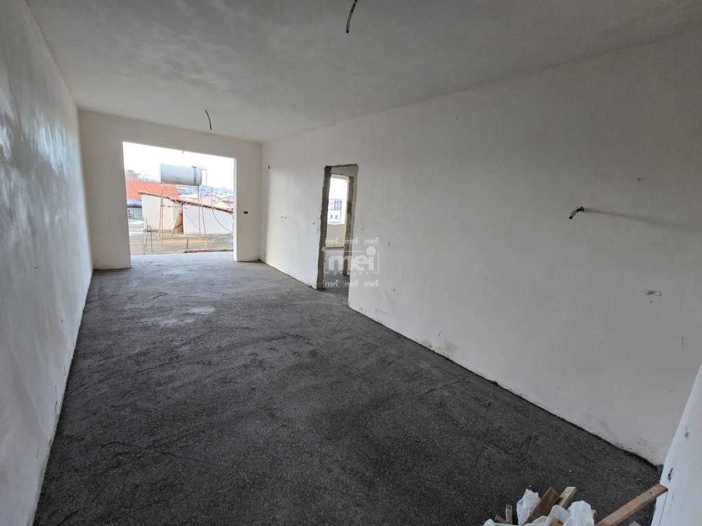 SHITET APARTAMENT 2+1 NE NDERTIM, PLAZH-RROTA E KUQE!