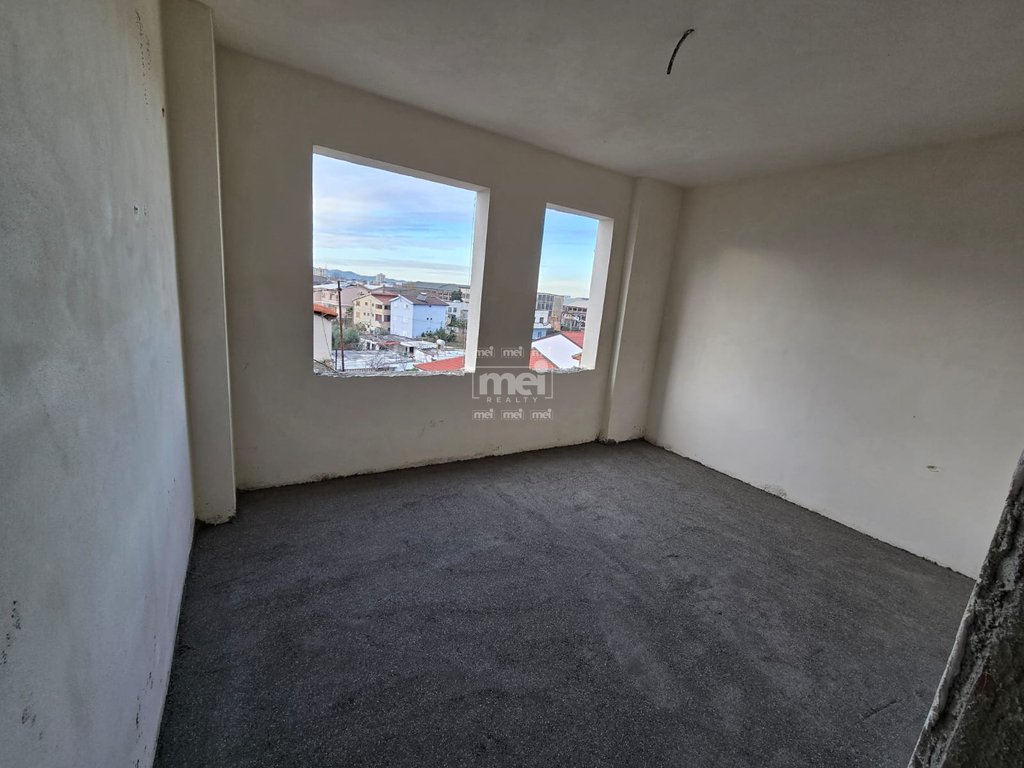SHITET APARTAMENT 2+1 NE NDERTIM, PLAZH-RROTA E KUQE!