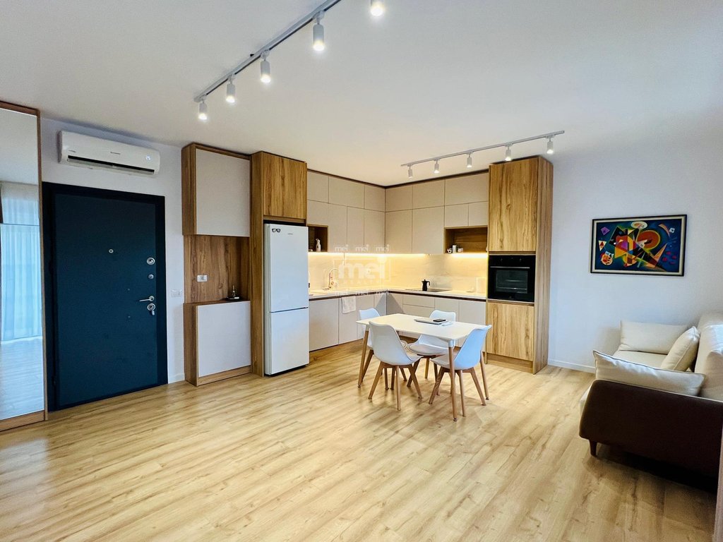 JEPET ME QIRA SUPER APARTAMENT 1+1 NE GOLEM PRANE HOTEL EPIDAMN!