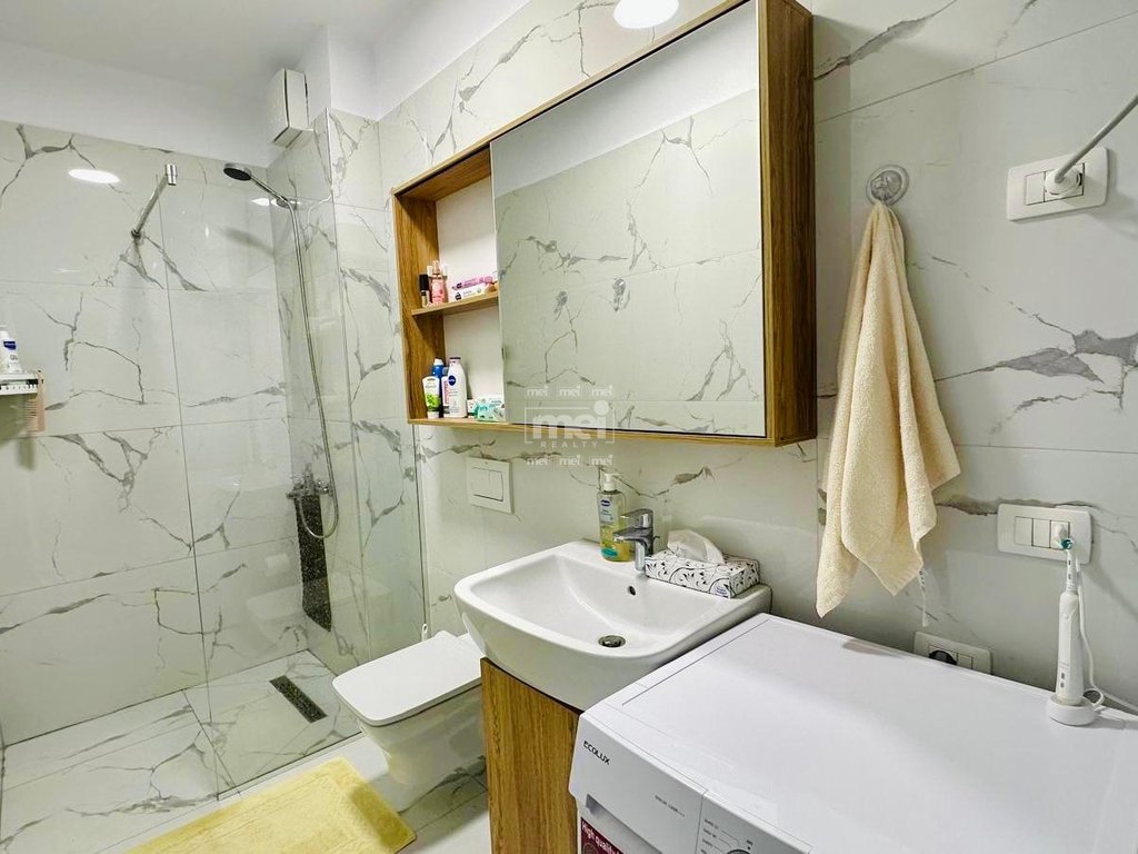 JEPET ME QIRA SUPER APARTAMENT 1+1 NE GOLEM PRANE HOTEL EPIDAMN!