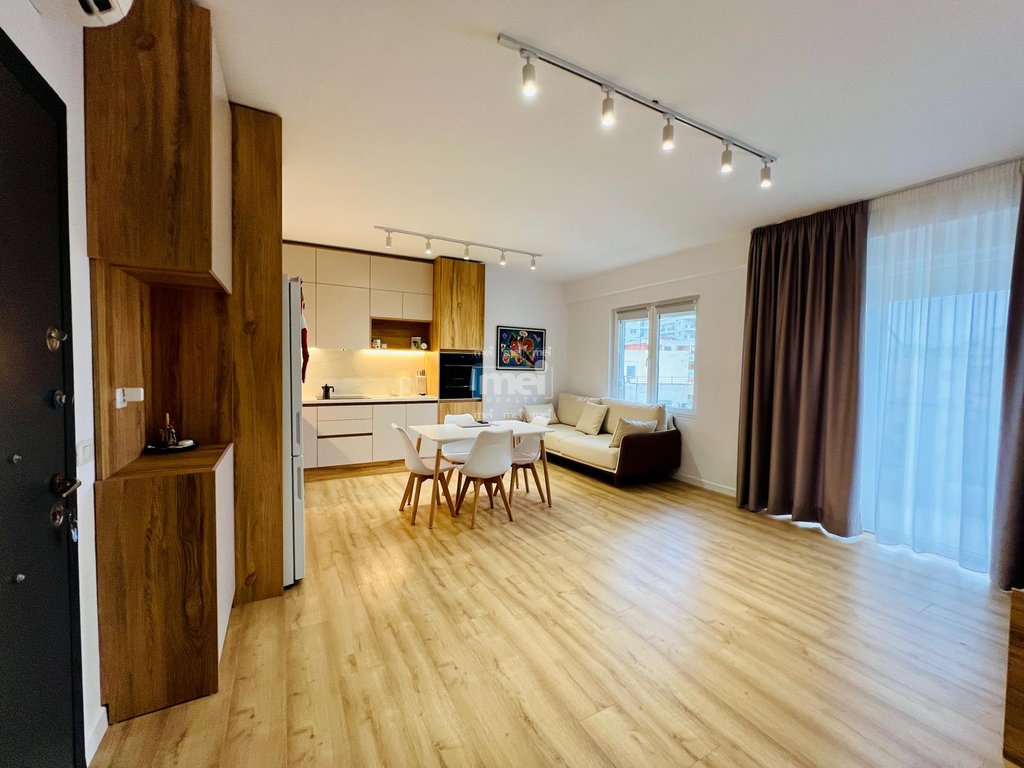 JEPET ME QIRA SUPER APARTAMENT 1+1 NE GOLEM PRANE HOTEL EPIDAMN!