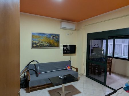 JEPET ME QIRA  APARTAMENT 1+1 GOLEM
