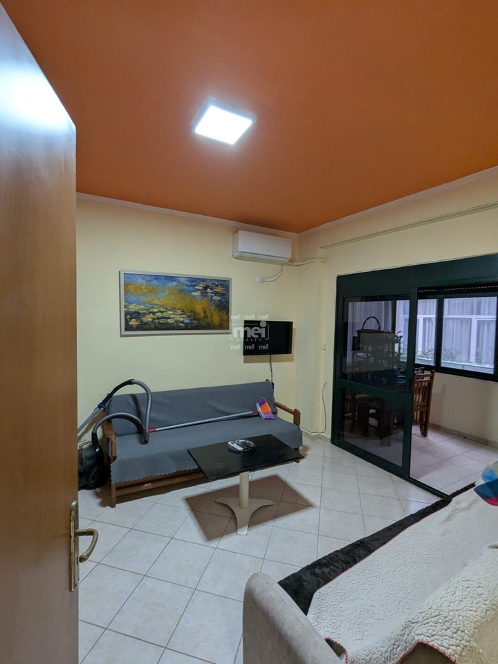 JEPET ME QIRA  APARTAMENT 1+1 GOLEM
