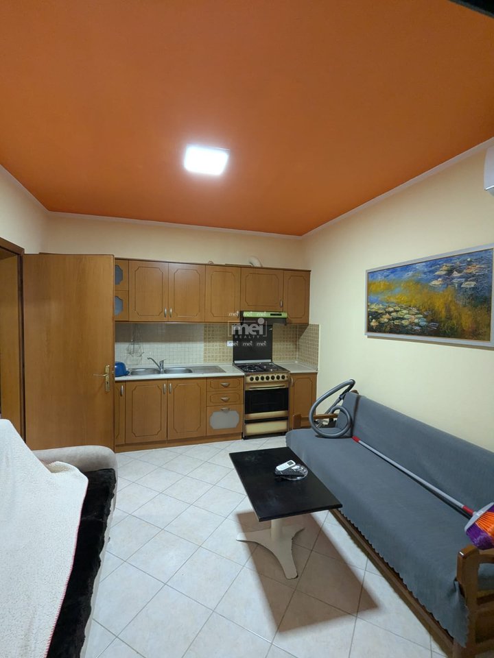 JEPET ME QIRA  APARTAMENT 1+1 GOLEM
