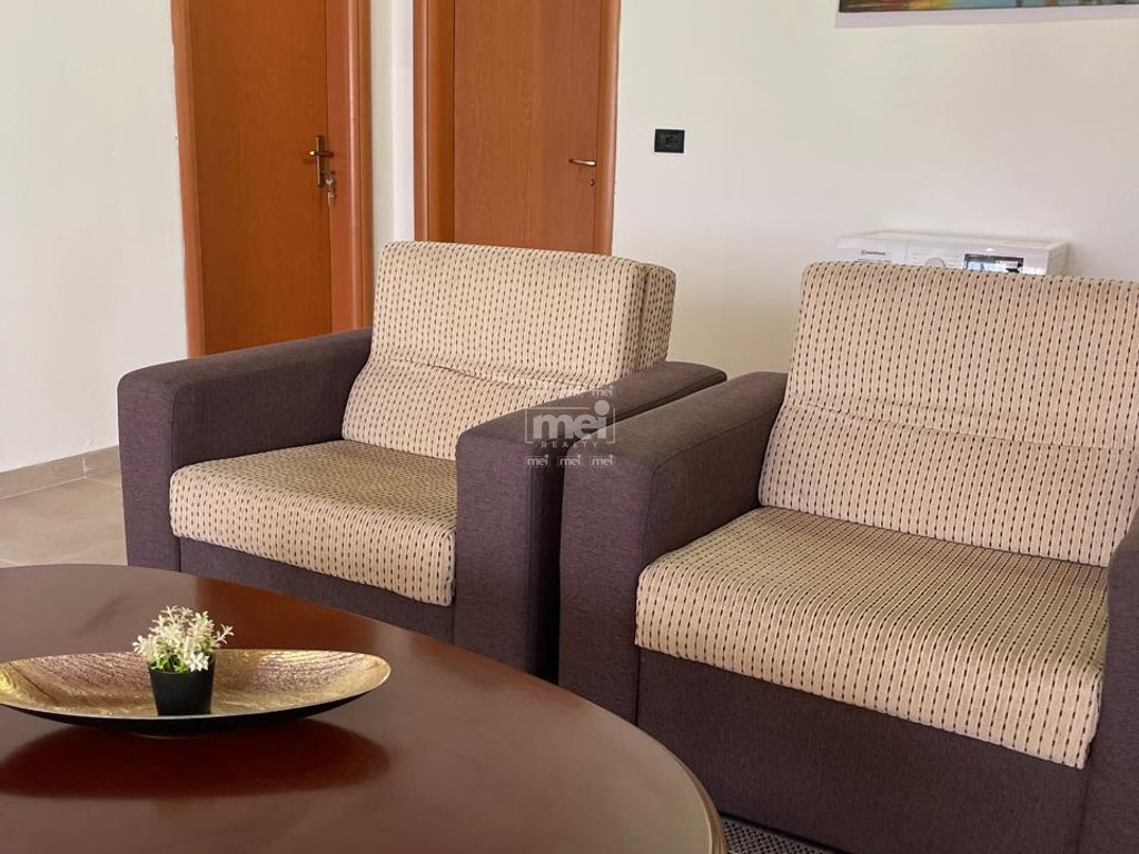 JEPET ME QIRA  APARTAMENTI 1+1 PLAZH