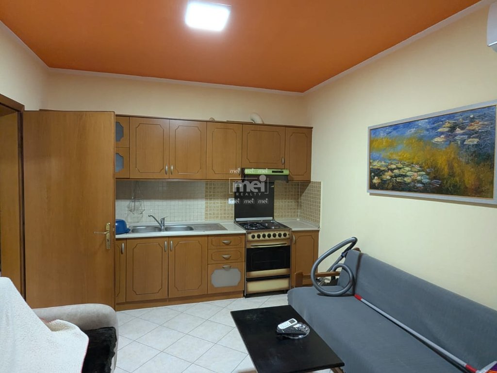 JEPET ME QIRA  APARTAMENT 1+1 GOLEM