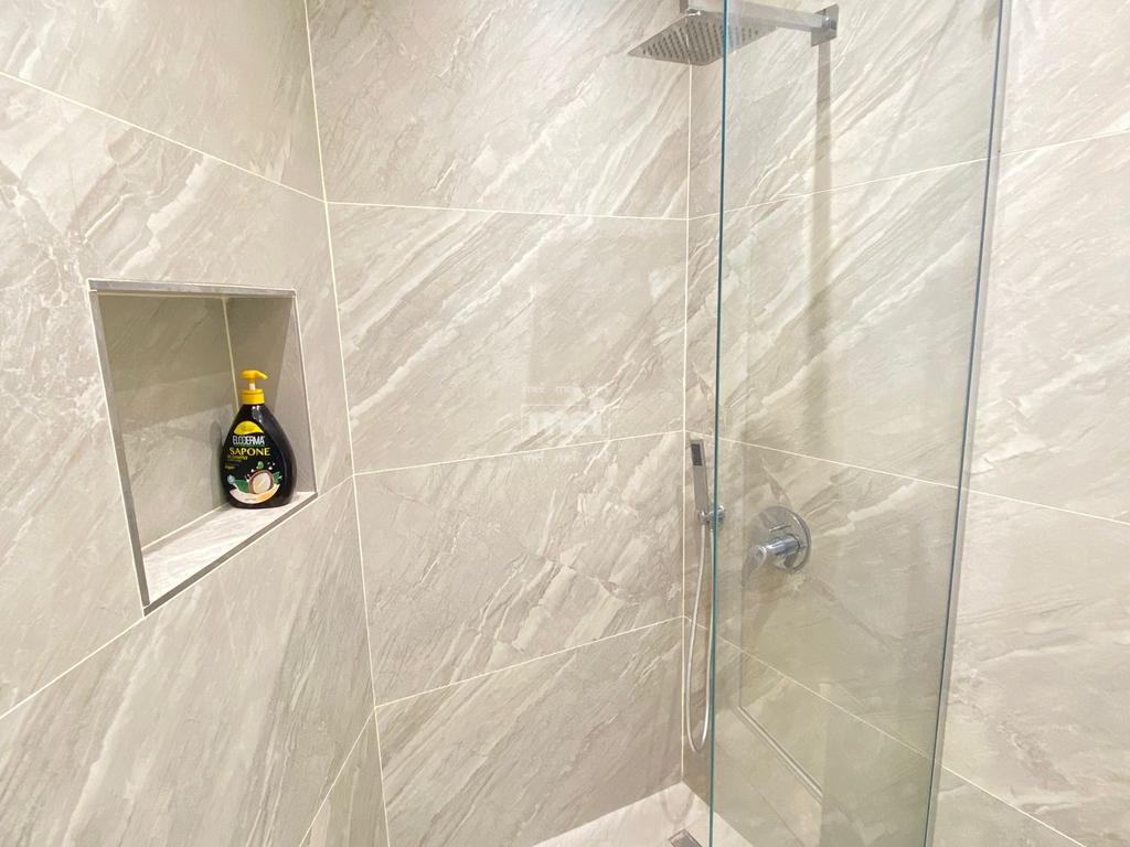 JEPET GARSIONER ME QIRA NE PLAZH VIJE TE PARE ME DETIN!