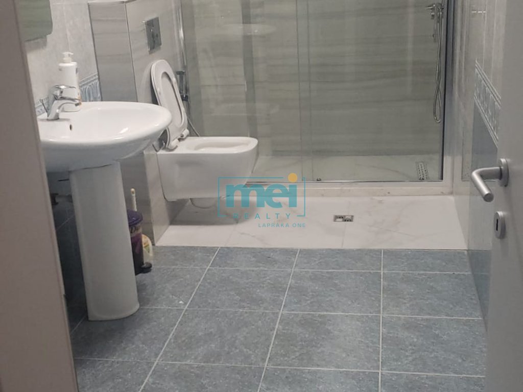 Jepet me Qera Super Apartament 2+1+2 te Komuna e Parisit!