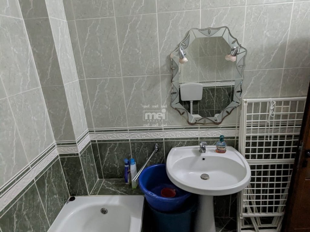 JEPET APARTAMENT ME QIRA 2+1 TREGU FRUTA PERIME