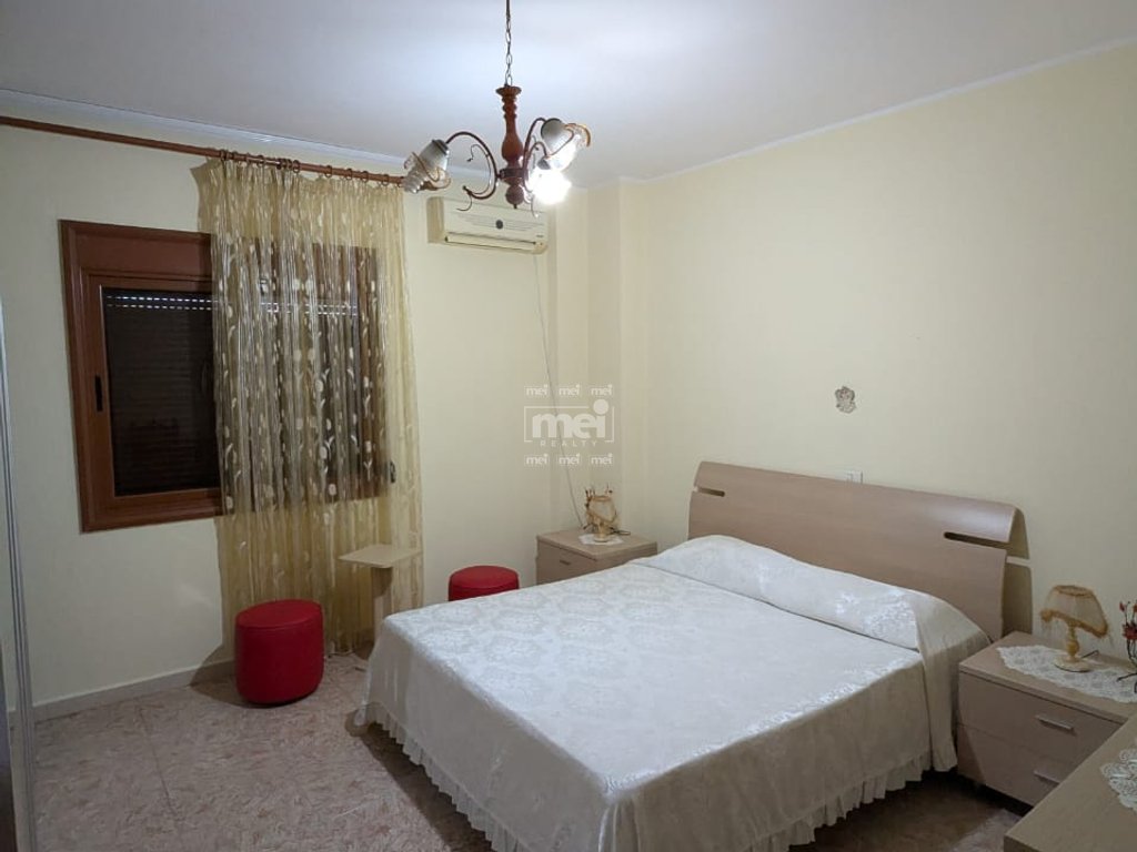 JEPET APARTAMENT ME QIRA 2+1 TREGU FRUTA PERIME