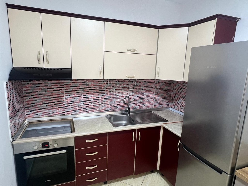 JEPET ME QIRA APARTAMENT  2+1+2 TEK  GJYKATA!