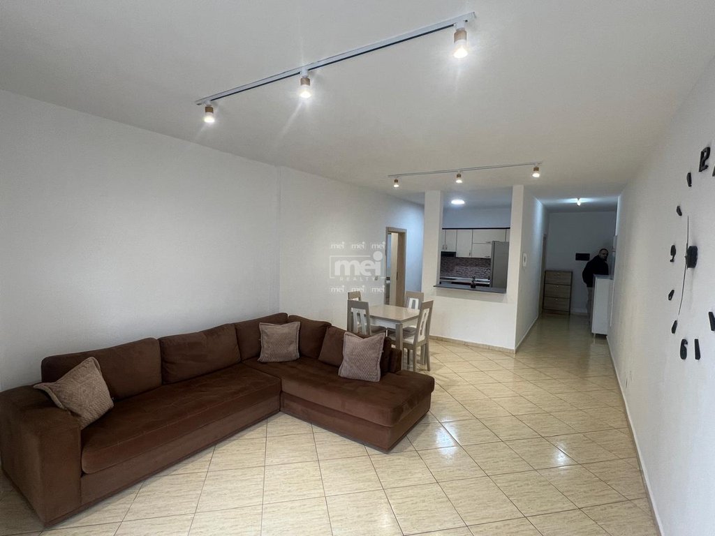 JEPET ME QIRA APARTAMENT  2+1+2 TEK  GJYKATA!