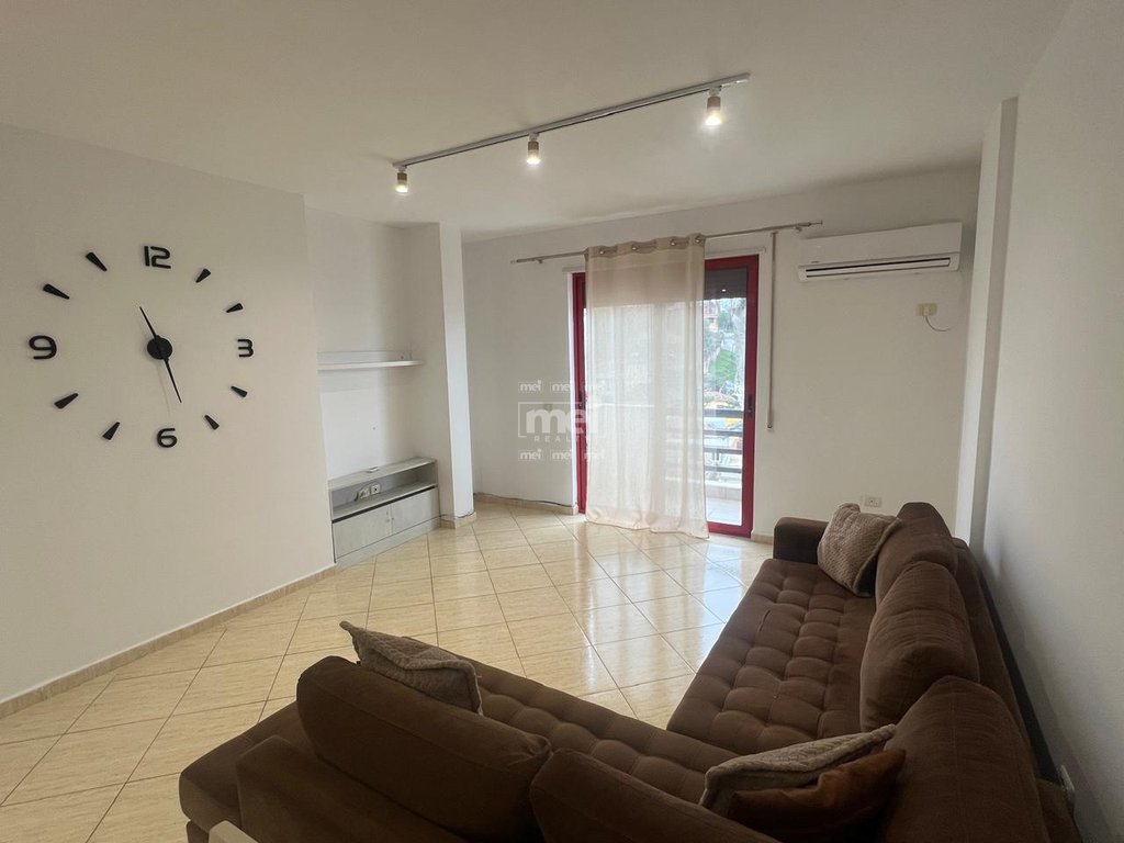 JEPET ME QIRA APARTAMENT  2+1+2 TEK  GJYKATA!