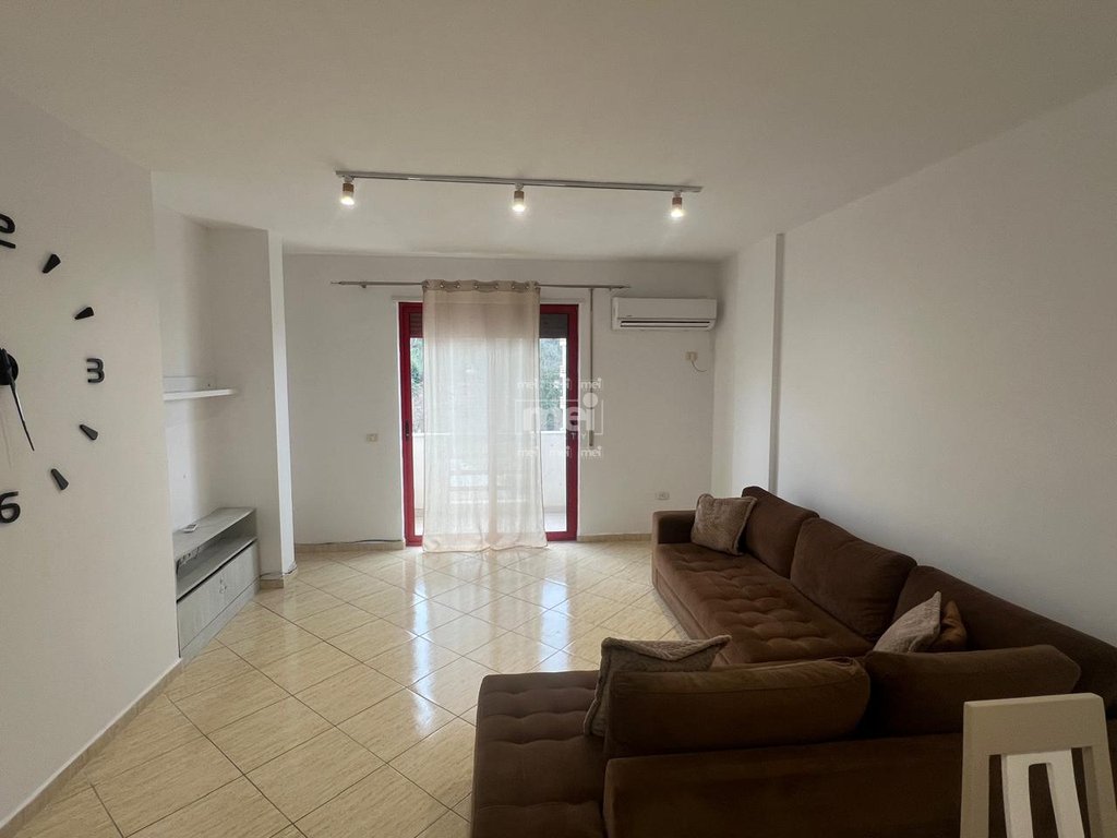 JEPET ME QIRA APARTAMENT  2+1+2 TEK  GJYKATA!