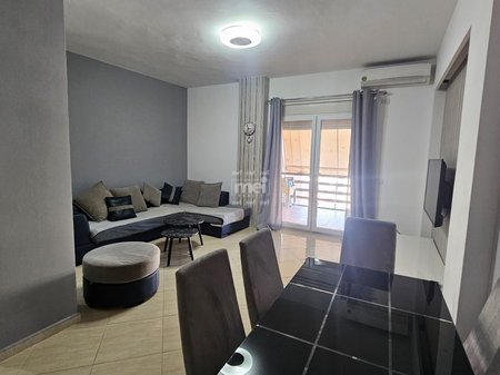 JEPET ME QIRA APARTAMENT 2+1 PRANE GJYKATES!
