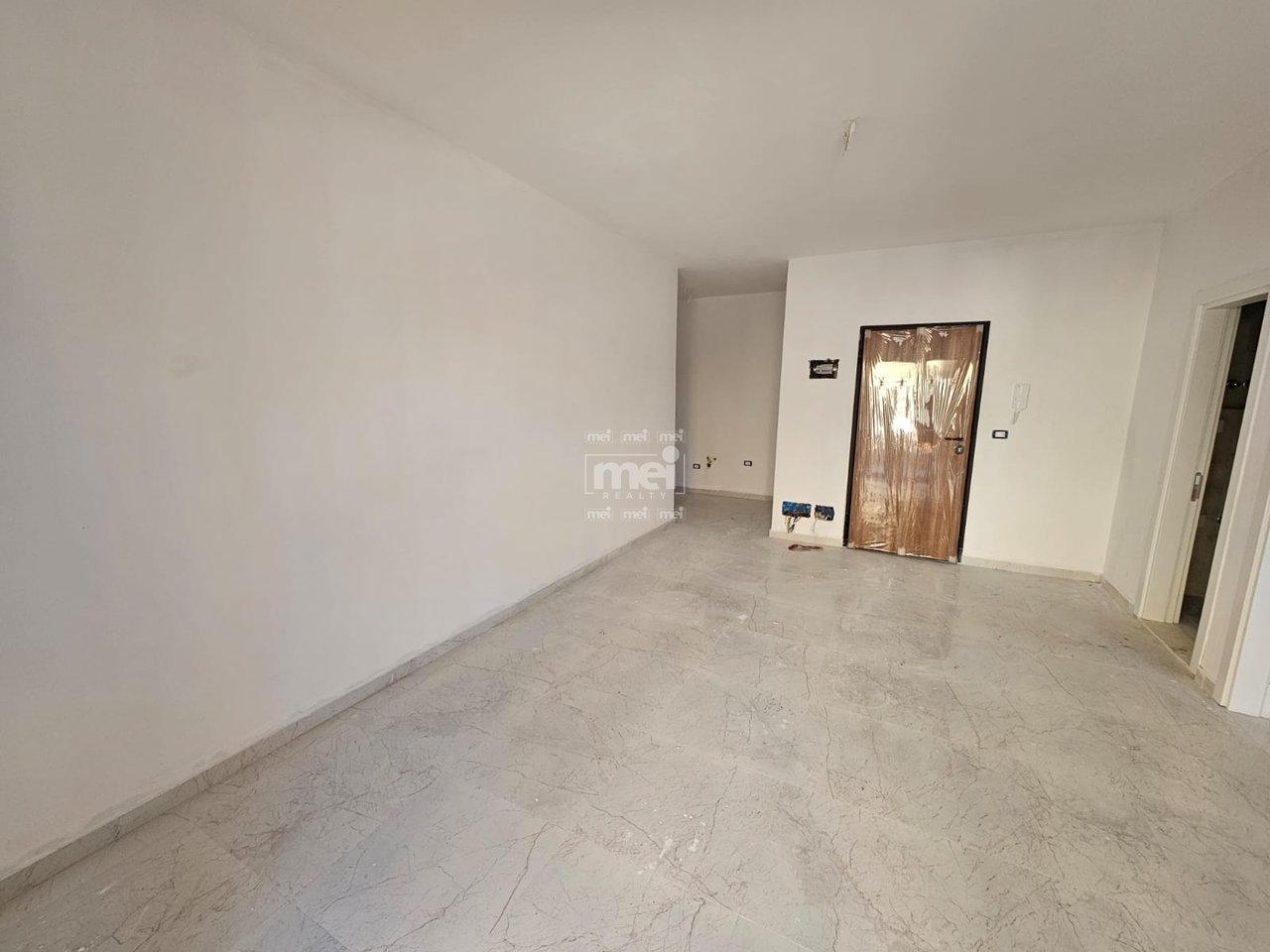 SHITET APARTAMENT 1+1 NE GOLEM PRANE HOTEL "AMELIA DI MARE"!