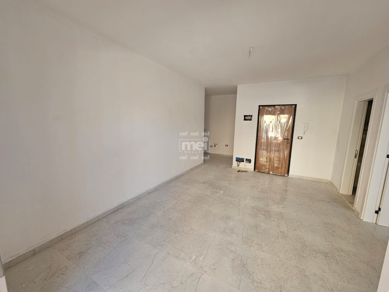SHITET APARTAMENT 1+1 NE GOLEM PRANE HOTEL "AMELIA DI MARE"!