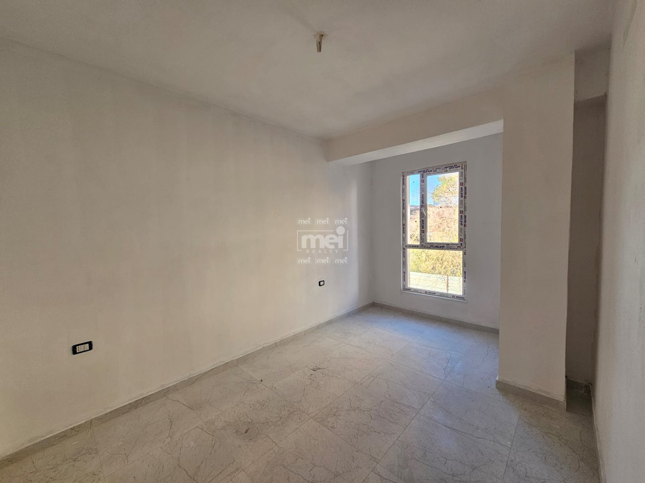 SHITET APARTAMENT 1+1 NE GOLEM PRANE HOTEL "AMELIA DI MARE"!