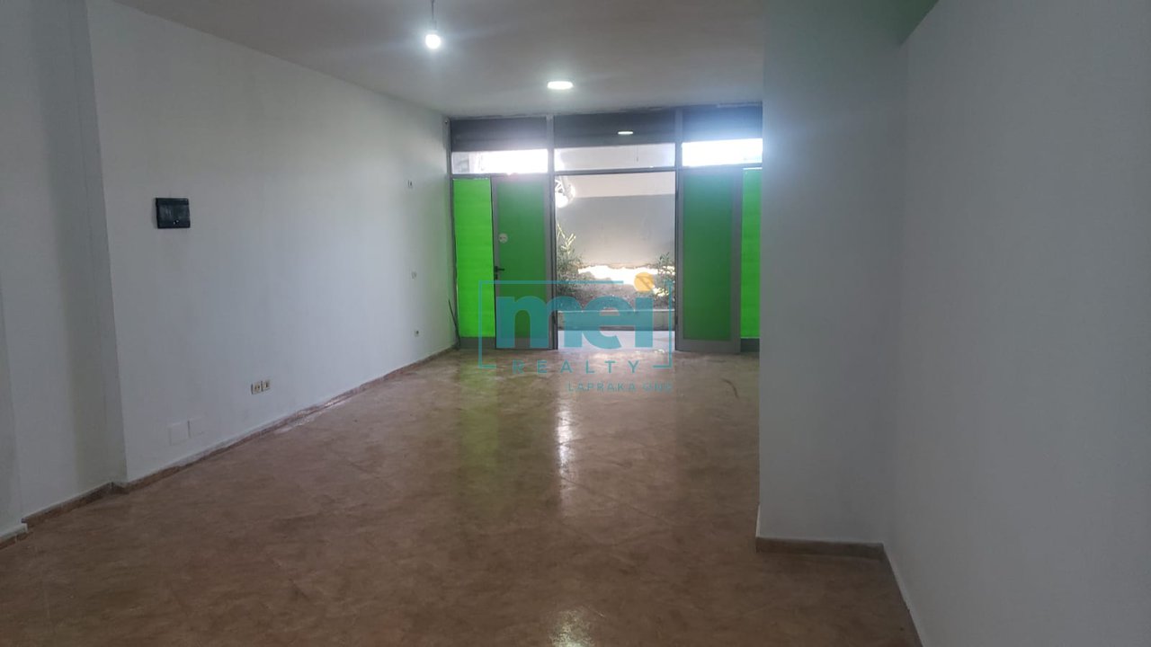 Super Business Space for Rent Near the Yellow Buildings!