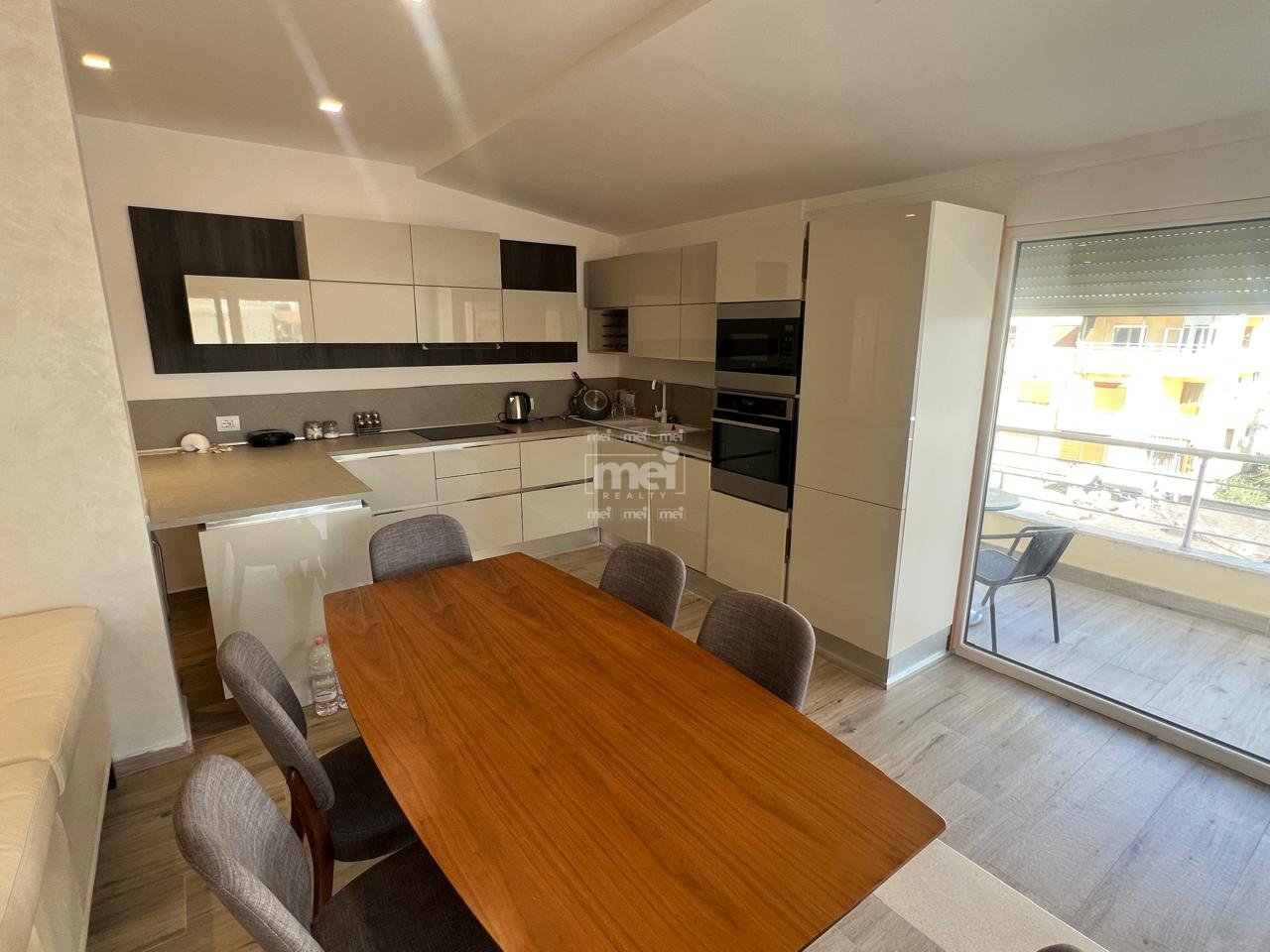 SHITET APARTAMENT  2+1 NE PLAZH, ILIRIA!