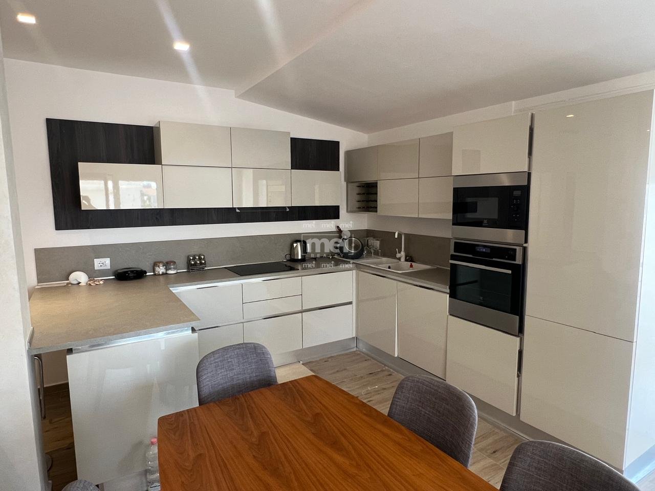 SHITET APARTAMENT  2+1 NE PLAZH, ILIRIA!