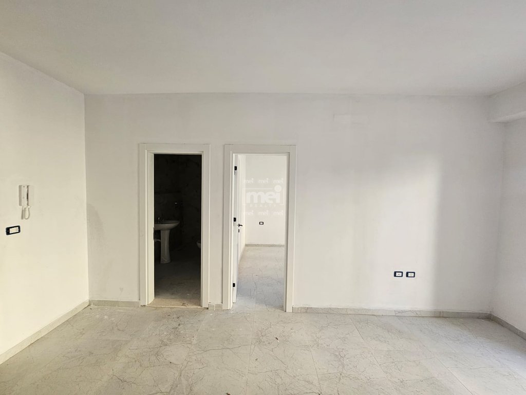 SHITET APARTAMENT 1+1 NE GOLEM PRANE HOTEL "AMELIA DI MARE"!