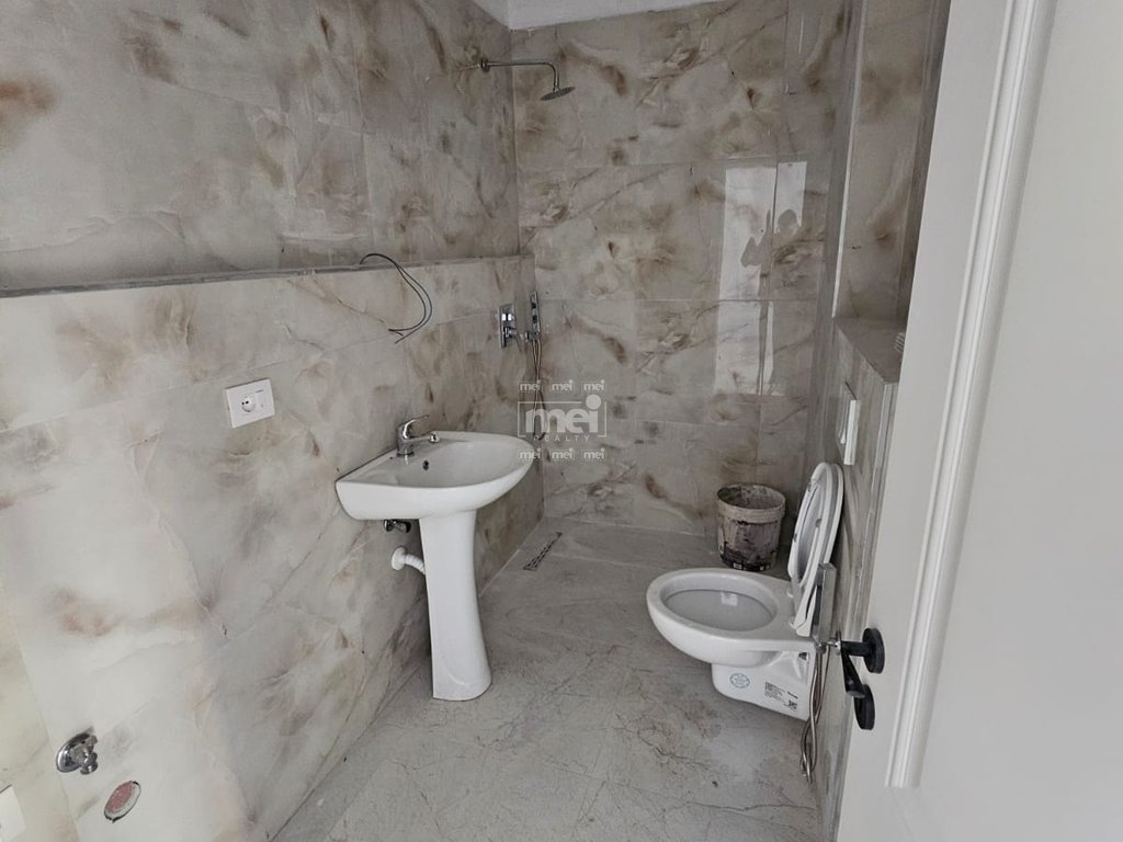 SHITET APARTAMENT 1+1 NE GOLEM PRANE HOTEL "AMELIA DI MARE"!