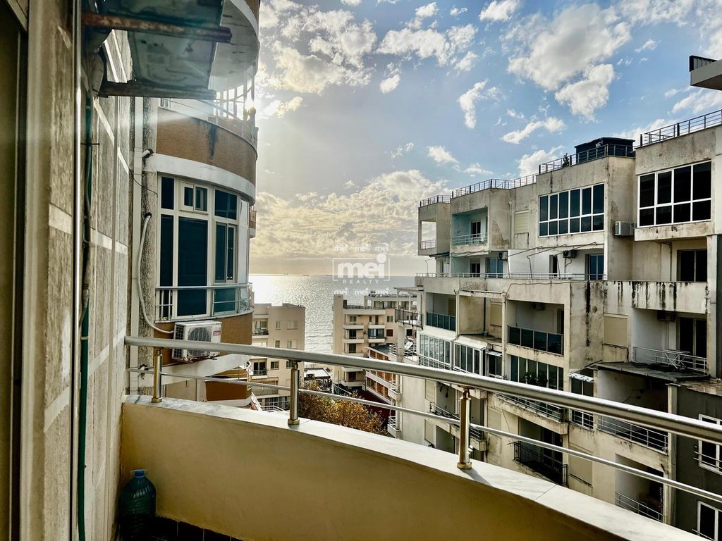 JEPET ME QIRA APARTAMENT 1+1 TEK RROTA E KUQE, PLAZH!