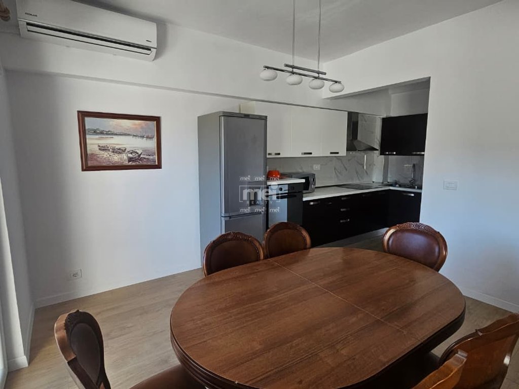 JEPET ME QIRA APARTAMENT 2+1+2 PRANE MARKATES!