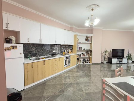 SHITET APARTAMENT 2+1 +2 BULEVARD KRYESOR