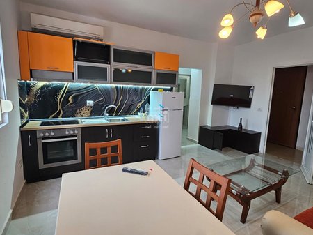 JEPET ME QIRA APARTAMENT 1+1 QENDER, DURRES!