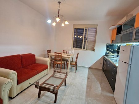 JEPET ME QIRA APARTAMENT 1+1 QENDER, DURRES!