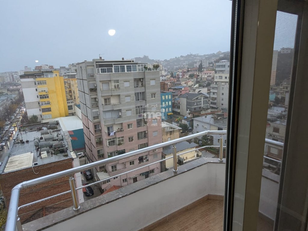 OKAZION SHITET APARTAMENT TEK POLICIA