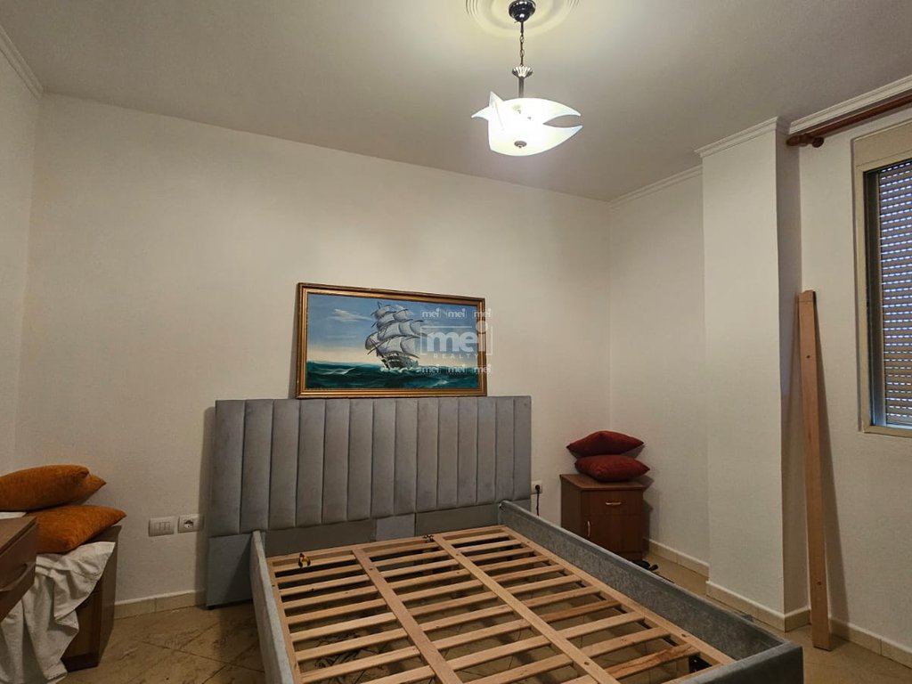 JEPET ME QIRA APARTAMENT 1+1 QENDER, DURRES!