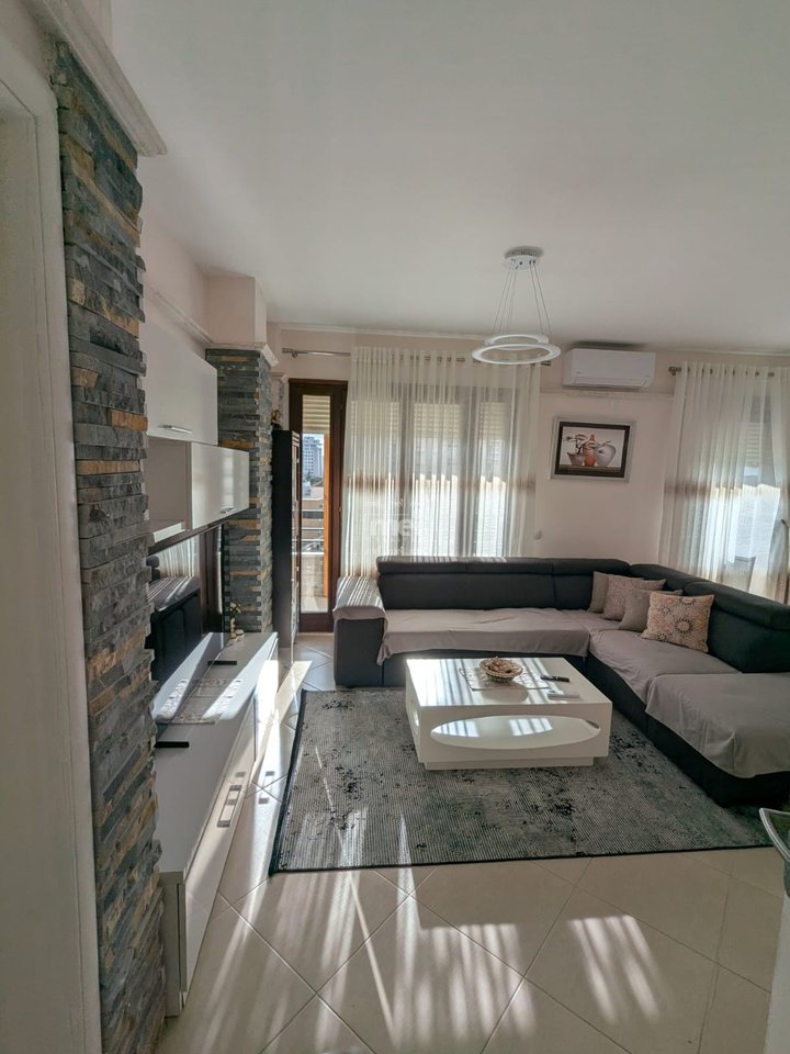 JEPET ME QIRA APARTAMENT 1+1