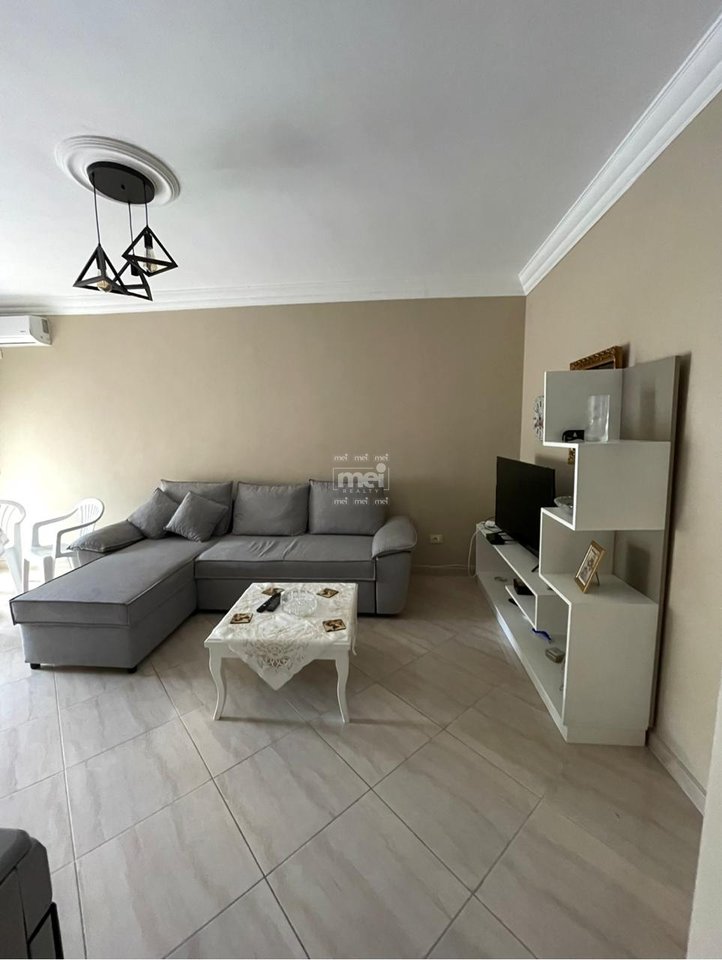 Viene affittato monolocale a Shkembi i Kavajës.