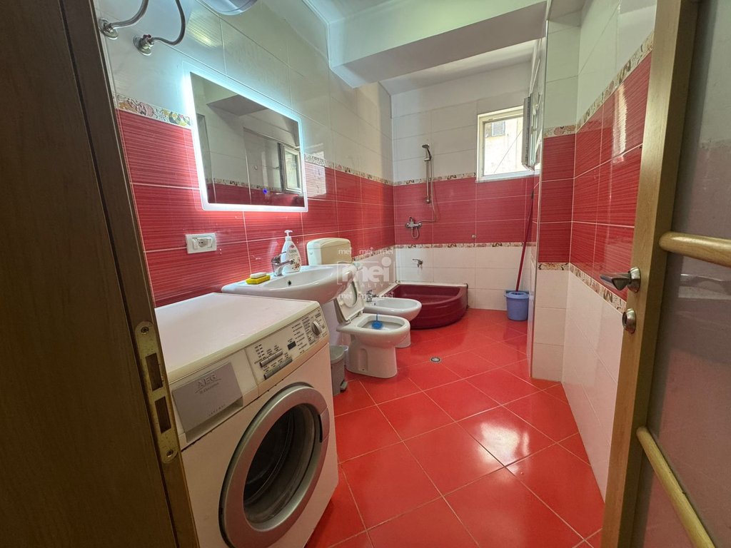 JEPET ME QIRA APARTAMENTI