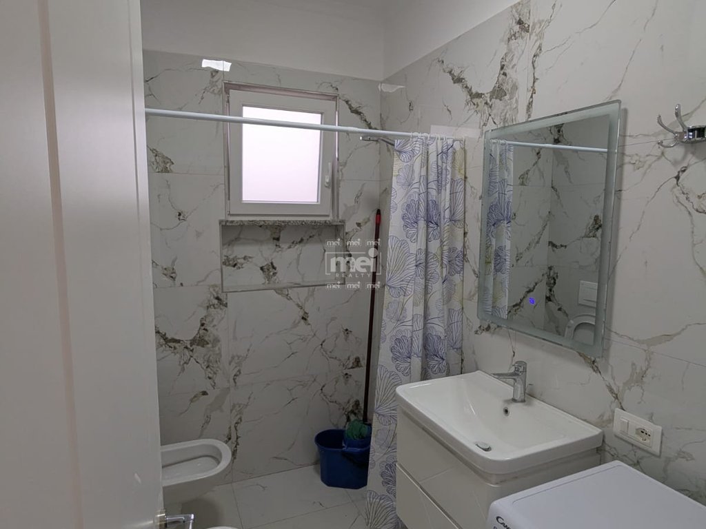 SHITET APARTAMENT 3+1 ZJARREFIKSJA DURRES