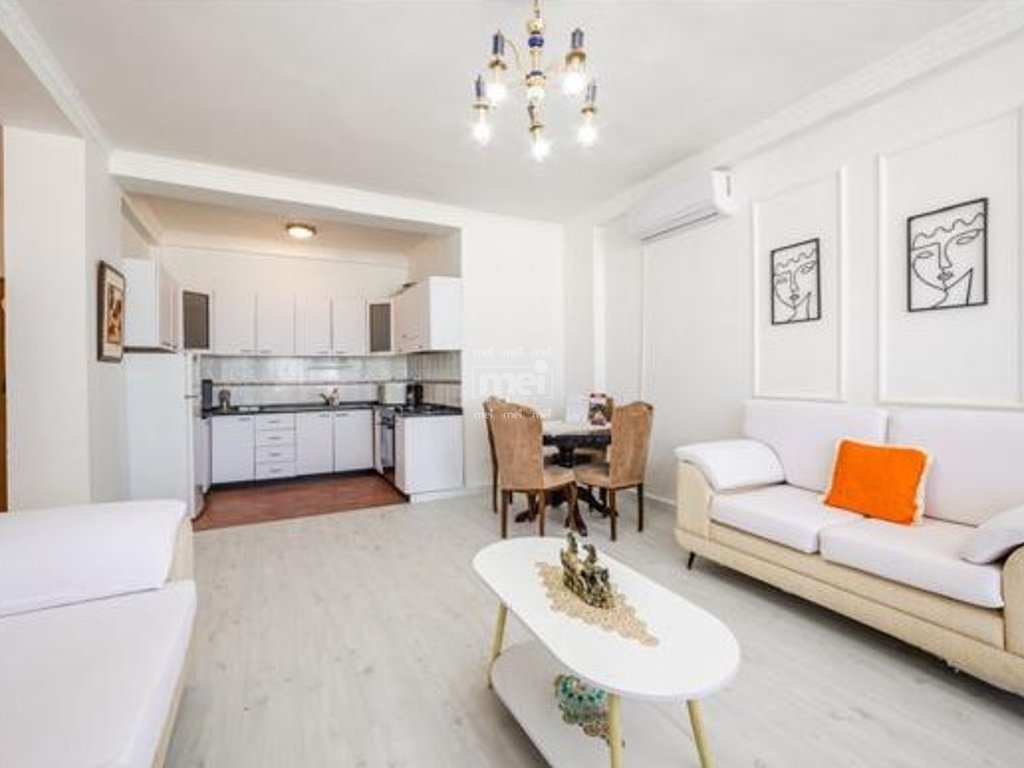 JEPET ME QIRA APARTAMENT 2+1 NE QENDER!