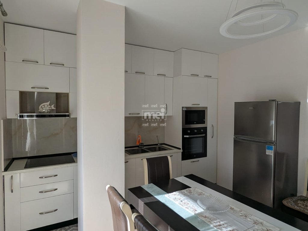 JEPET ME QIRA APRTM 1+1