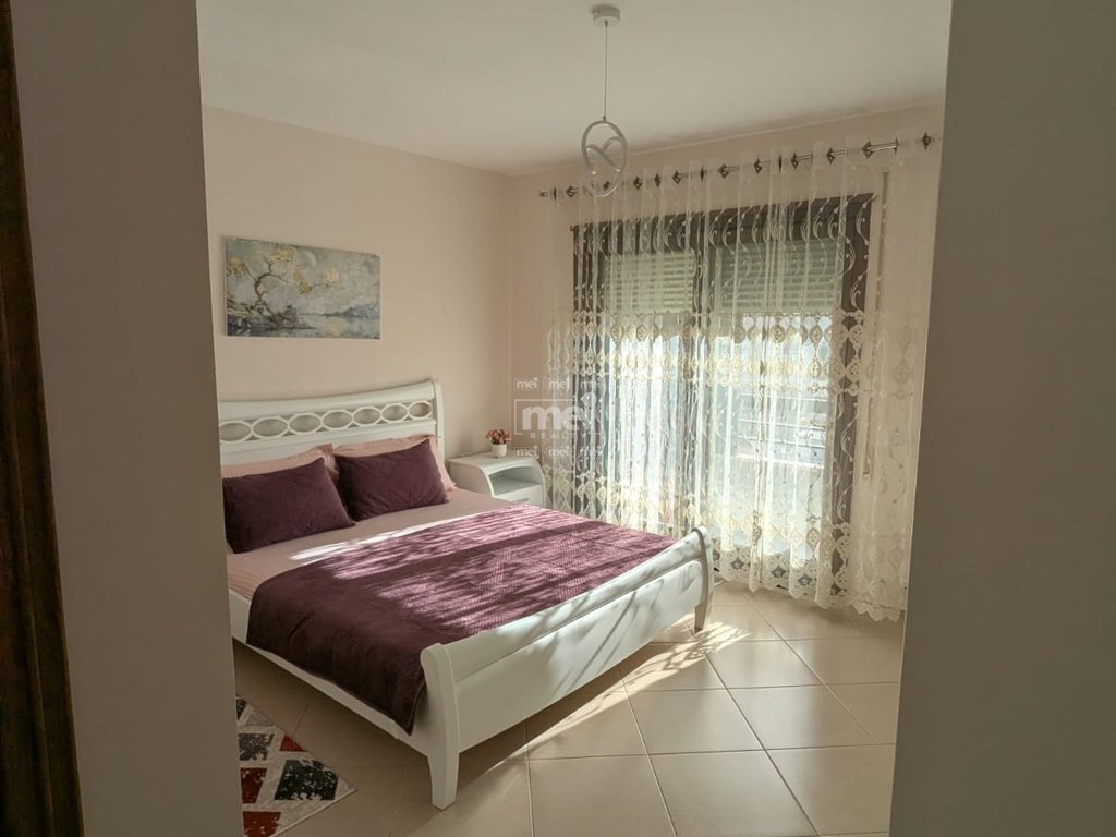 JEPET ME QIRA APRTM 1+1