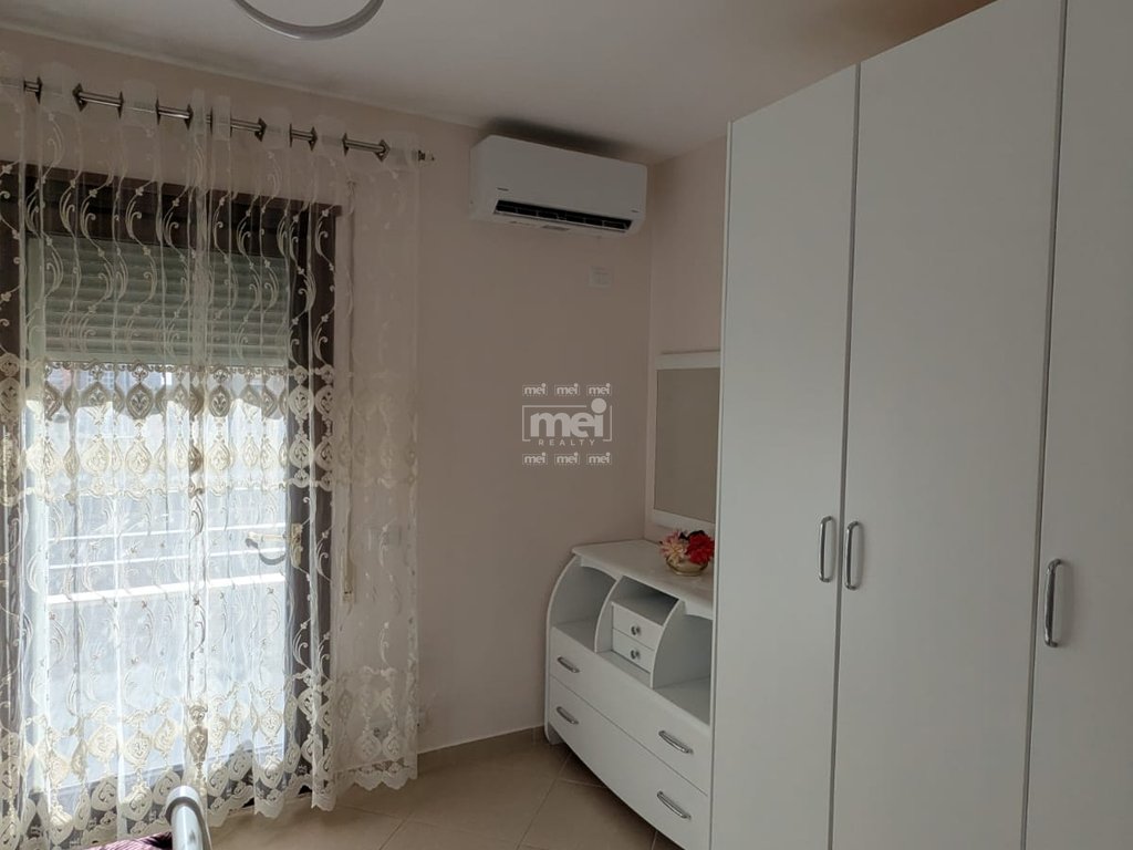 JEPET ME QIRA APRTM 1+1