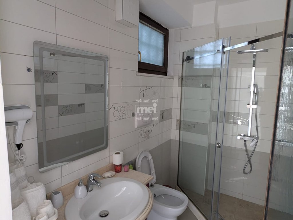 JEPET ME QIRA APRTM 1+1