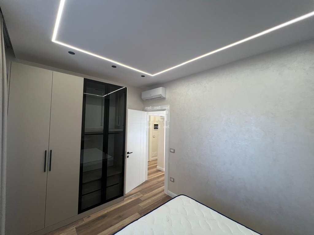 JEPET ME QIRA SUPER APARTAMENT 2+1 TEK URA E DAJLANIT!