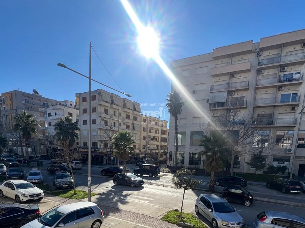 JEPET ME QIRA SUPER APARTAMENT 2+1 TEK URA E DAJLANIT!